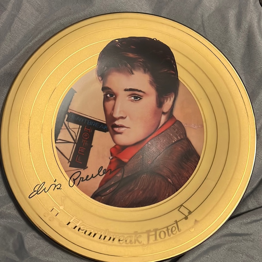 Elvis heartbreak hotel plate